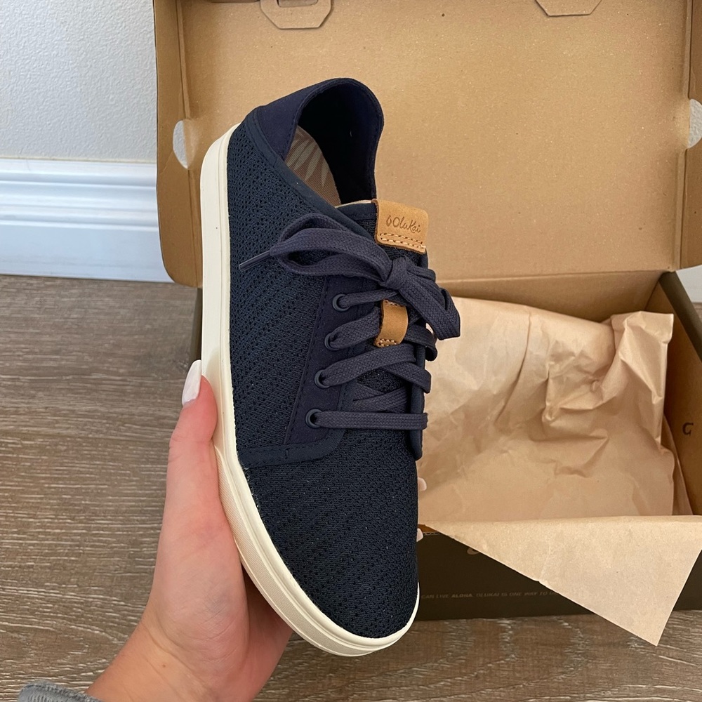 Olukai brand new Shoes